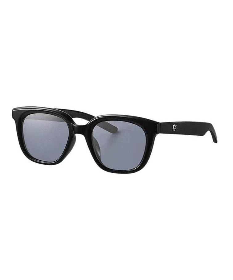 Stylish Grey Resin UV Protection Sunglasses - Image 4