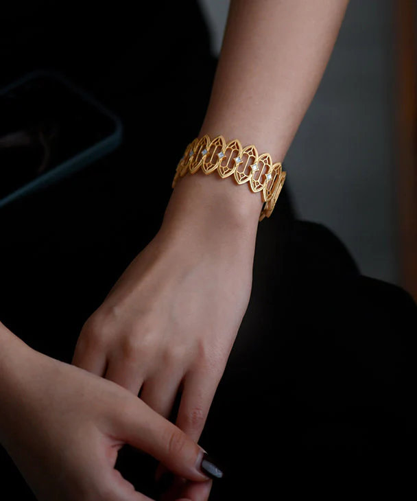 Stylish Hollow Out Natural Mother Of Pearl 14K Gold Cuff - Image 4