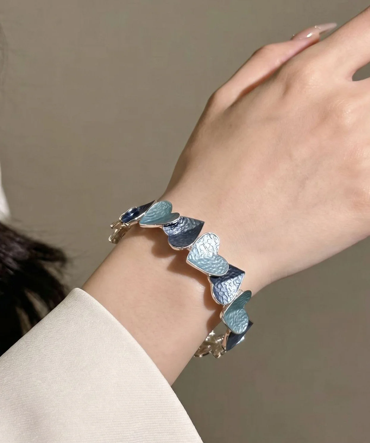 Stylish Rainbow Alloy Love Elasticity Bangle - Image 4