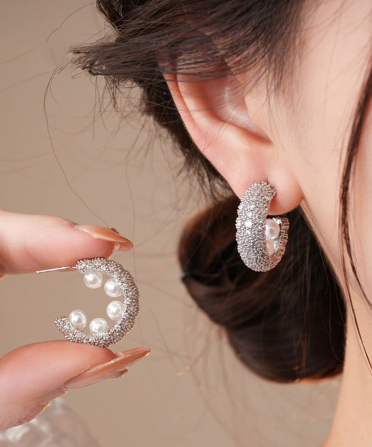 Stylish Silk Sterling Silver Zircon Pearl Hoop Earrings - Image 2