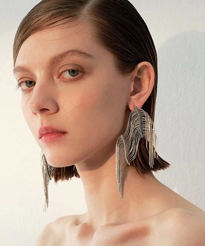 Stylish Silvery Tasseled Asymmetrical Design Metal Drop Earrings - Image 2