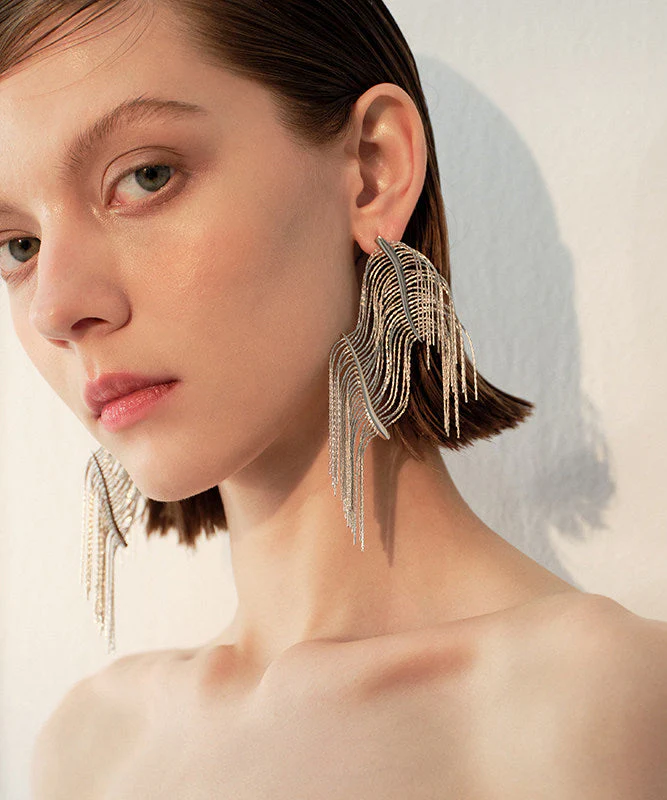 Stylish Silvery Tasseled Asymmetrical Design Metal Drop Earrings - Image 3