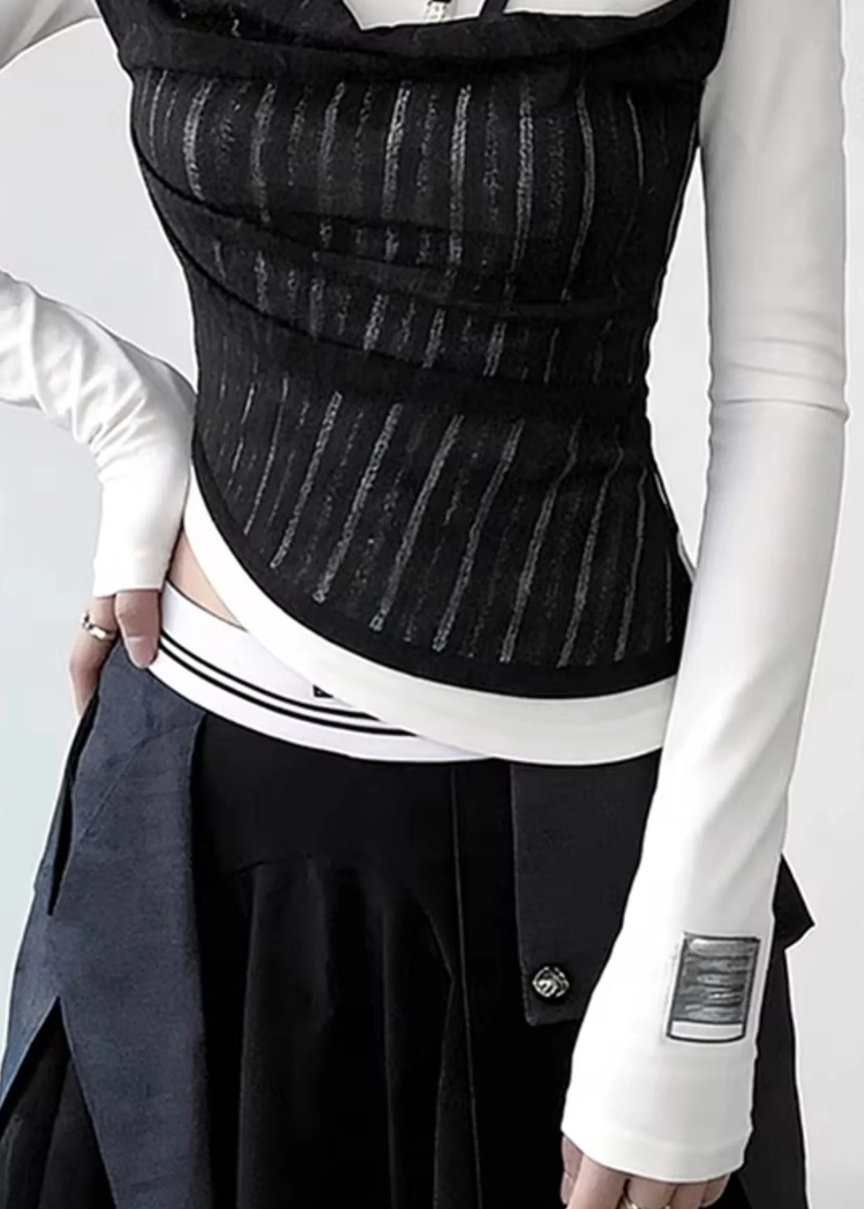 Stylish White Cold Shoulder False Two Pieces Patchwork Cotton T Shirts Spring - Image 5