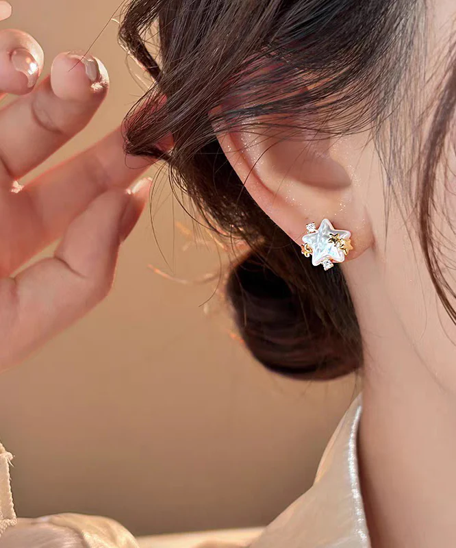 Stylish White Copper Alloy Zircon Star Pearl Stud Earrings - Image 5