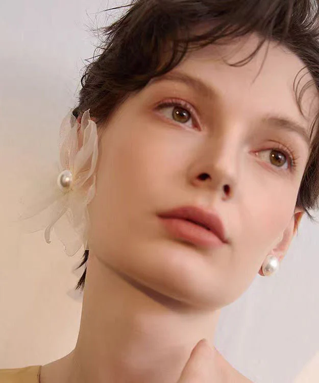 Unique Asymmetric Tulle Flower Pearl Stud Earrings - Image 3