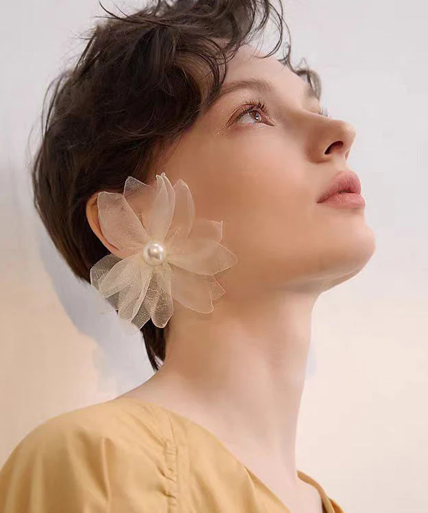 Unique Asymmetric Tulle Flower Pearl Stud Earrings - Image 4