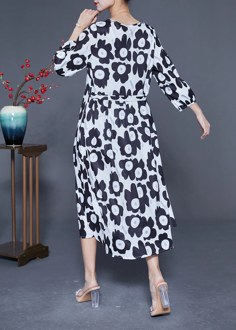 Unique Black O-Neck Sunflower Print Silk Dresses Bracelet Sleeve - Image 4