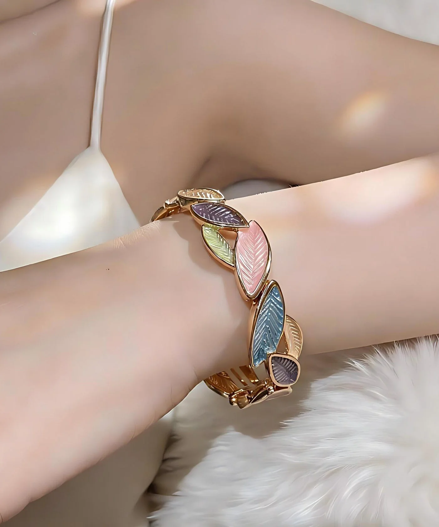Unique Green Alloy Hollow Out Leaf Bangle - Image 2
