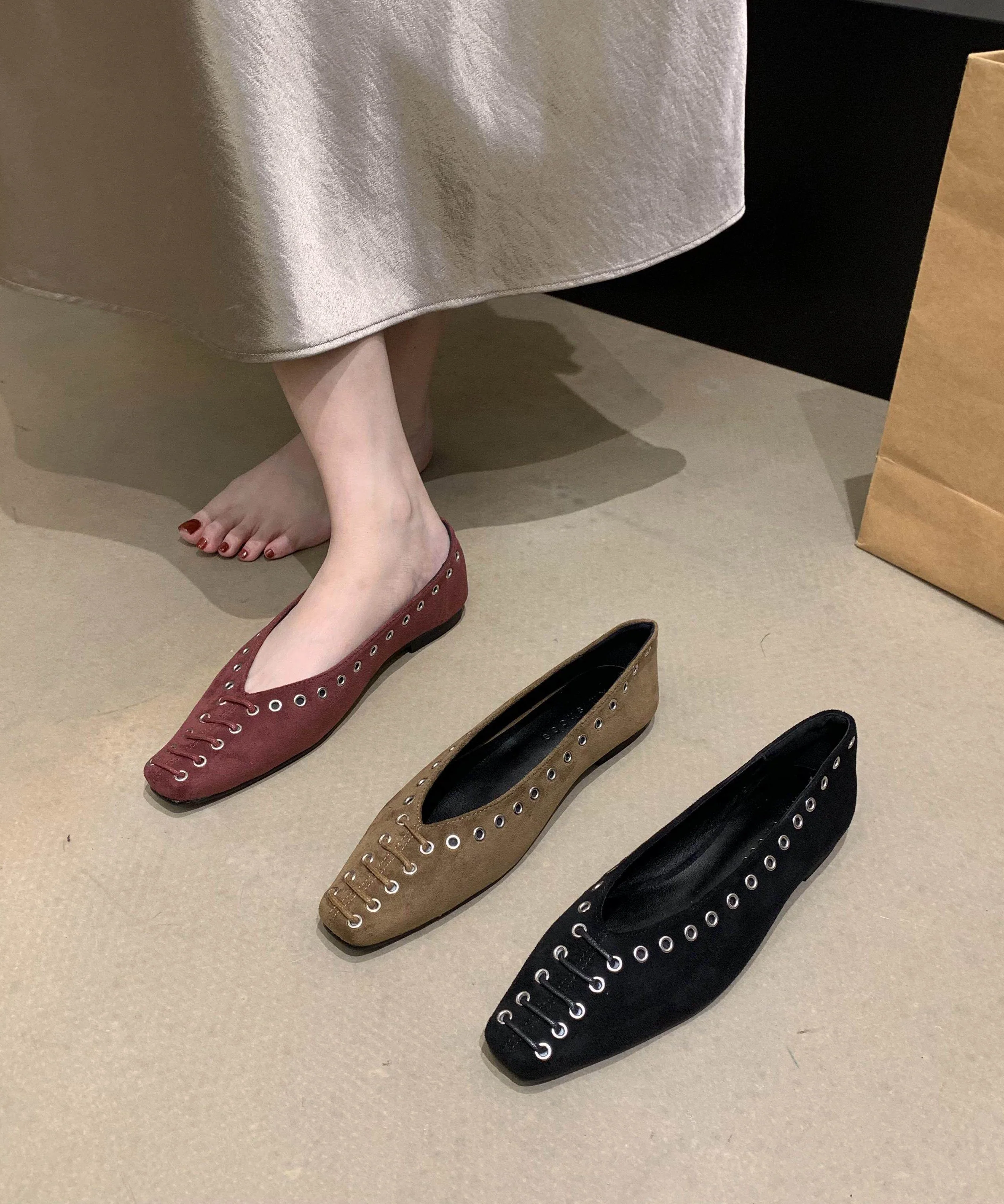 Unique Rivet Flat Shoes For Women Green Faux Leather - Image 4