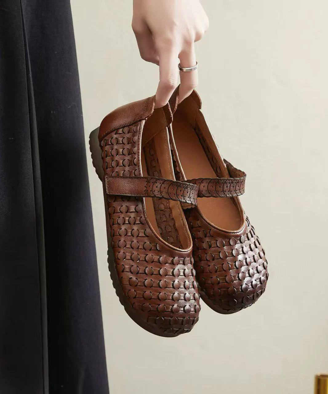 Vintage Buckle Strap Flat Shoes Brown Faux Leather - Image 3