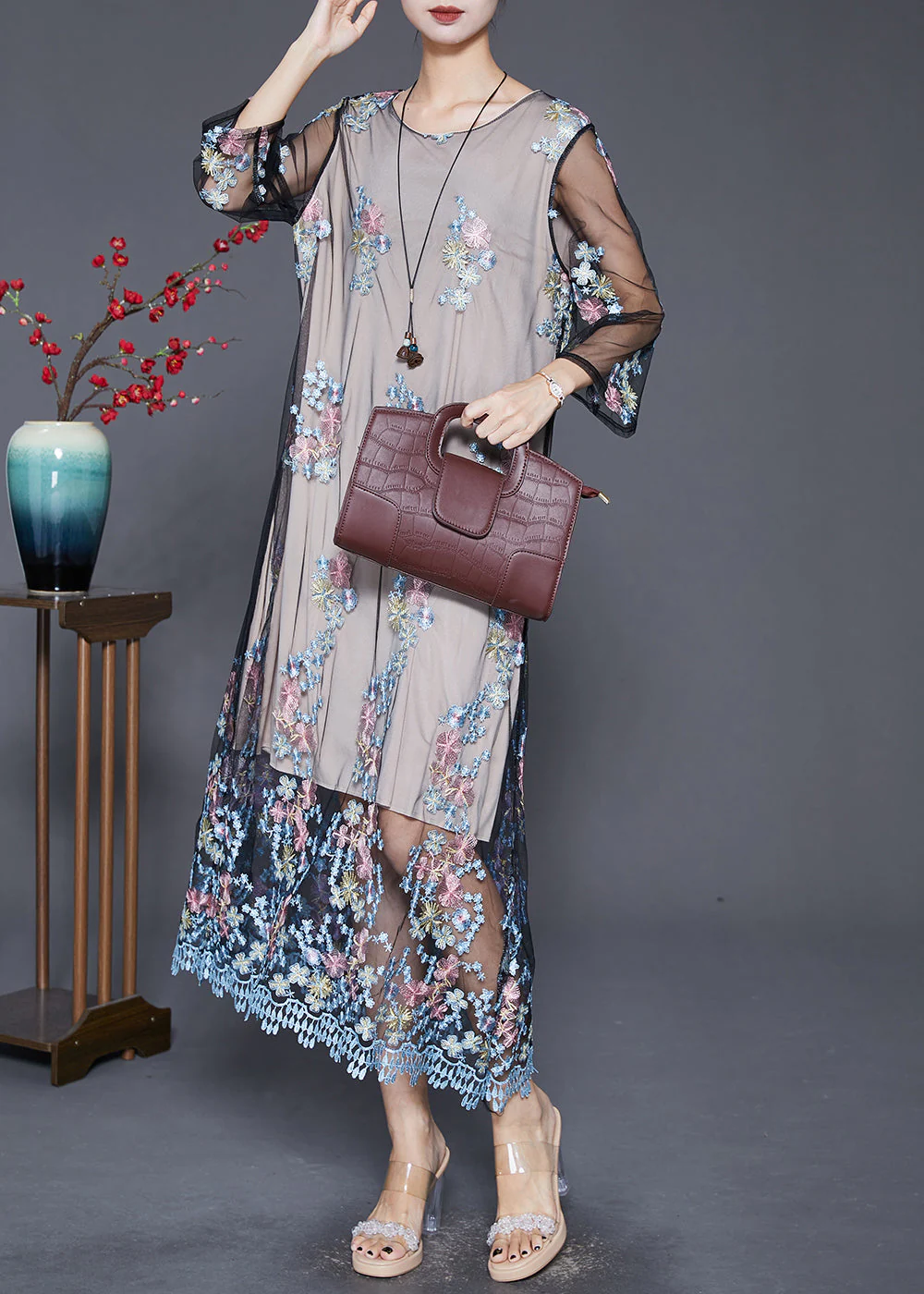 Vintage Grey Embroideried Hollow Out Tulle Maxi Dresses Fall - Image 2