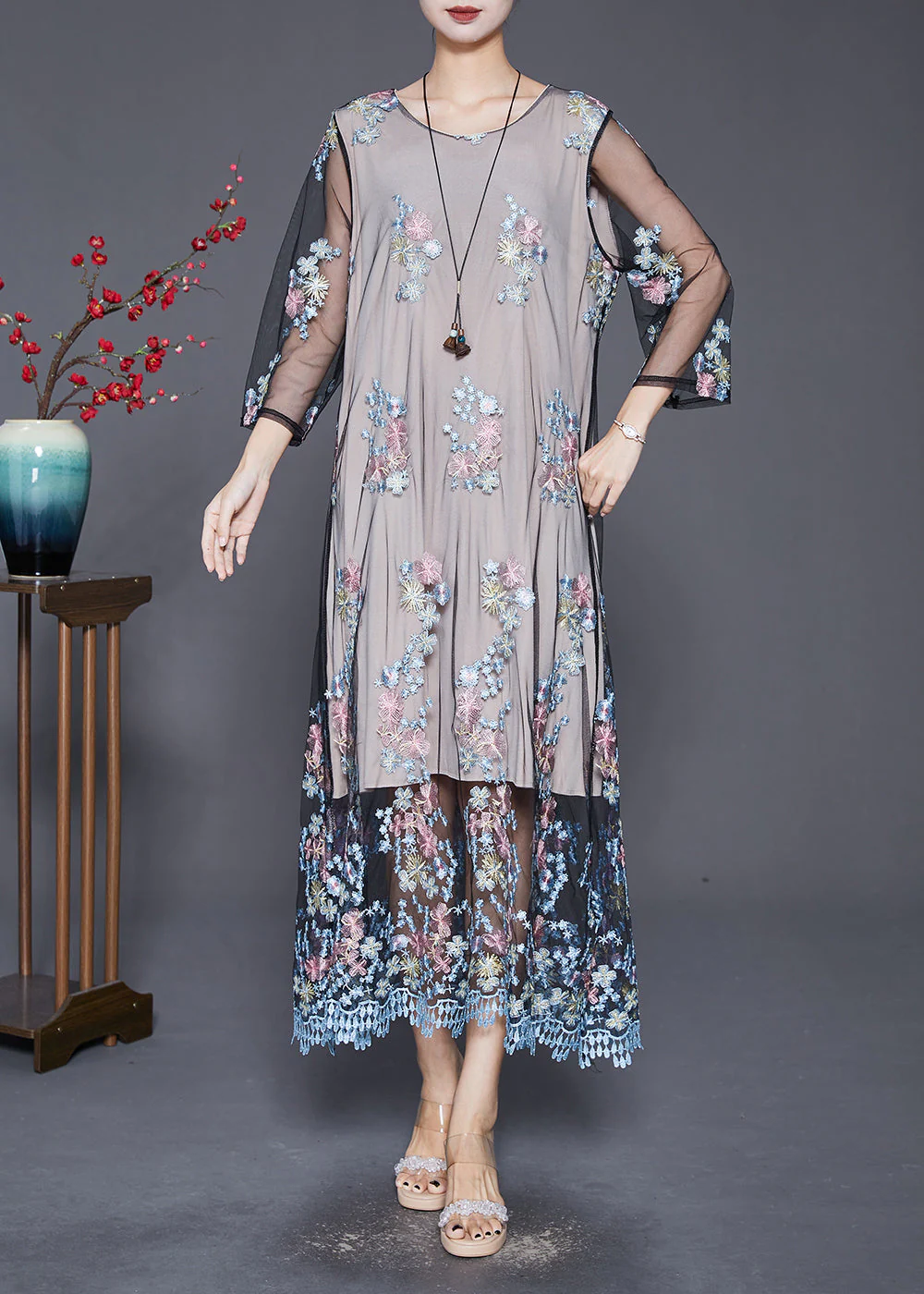 Vintage Grey Embroideried Hollow Out Tulle Maxi Dresses Fall - Image 3