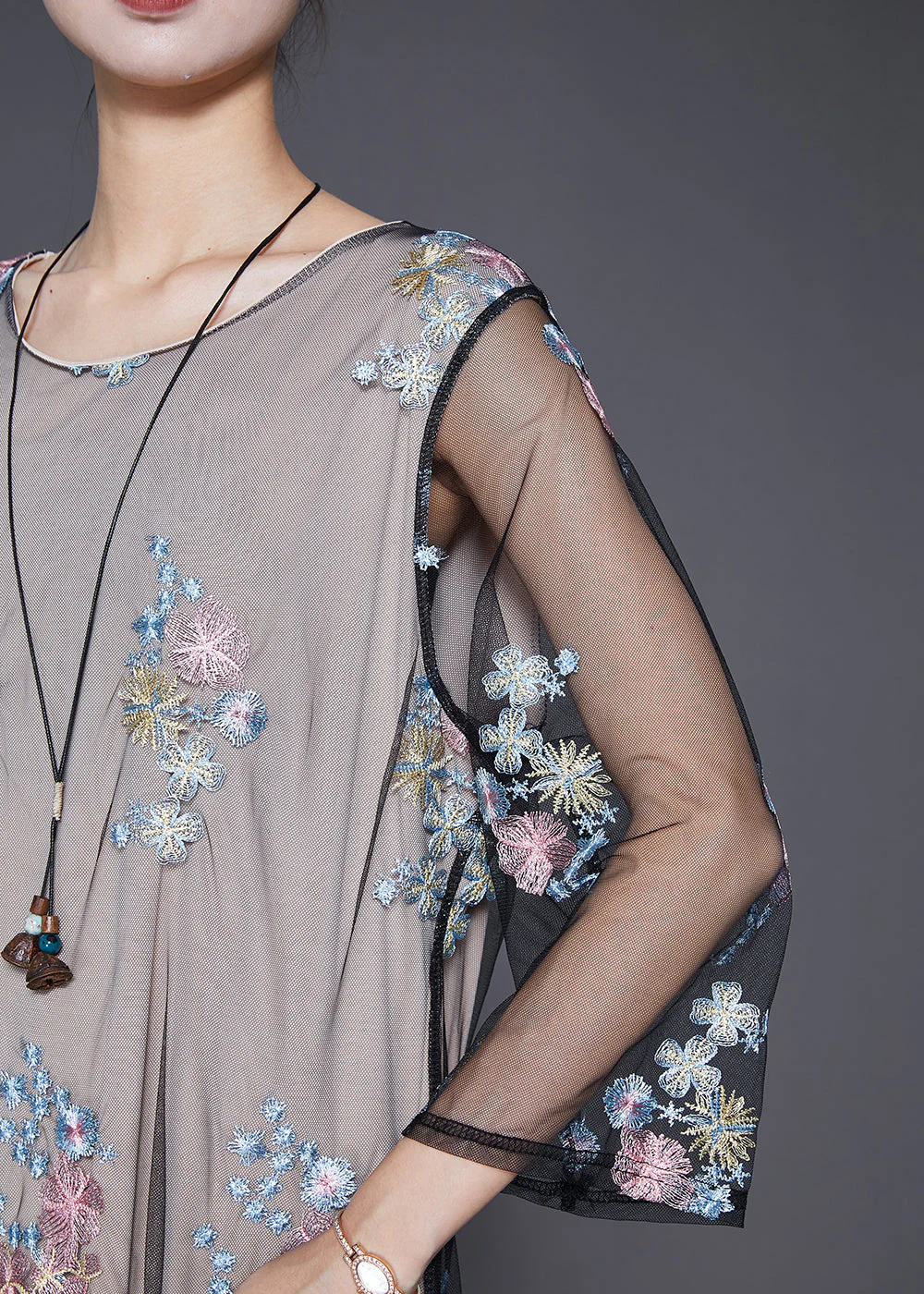 Vintage Grey Embroideried Hollow Out Tulle Maxi Dresses Fall - Image 5