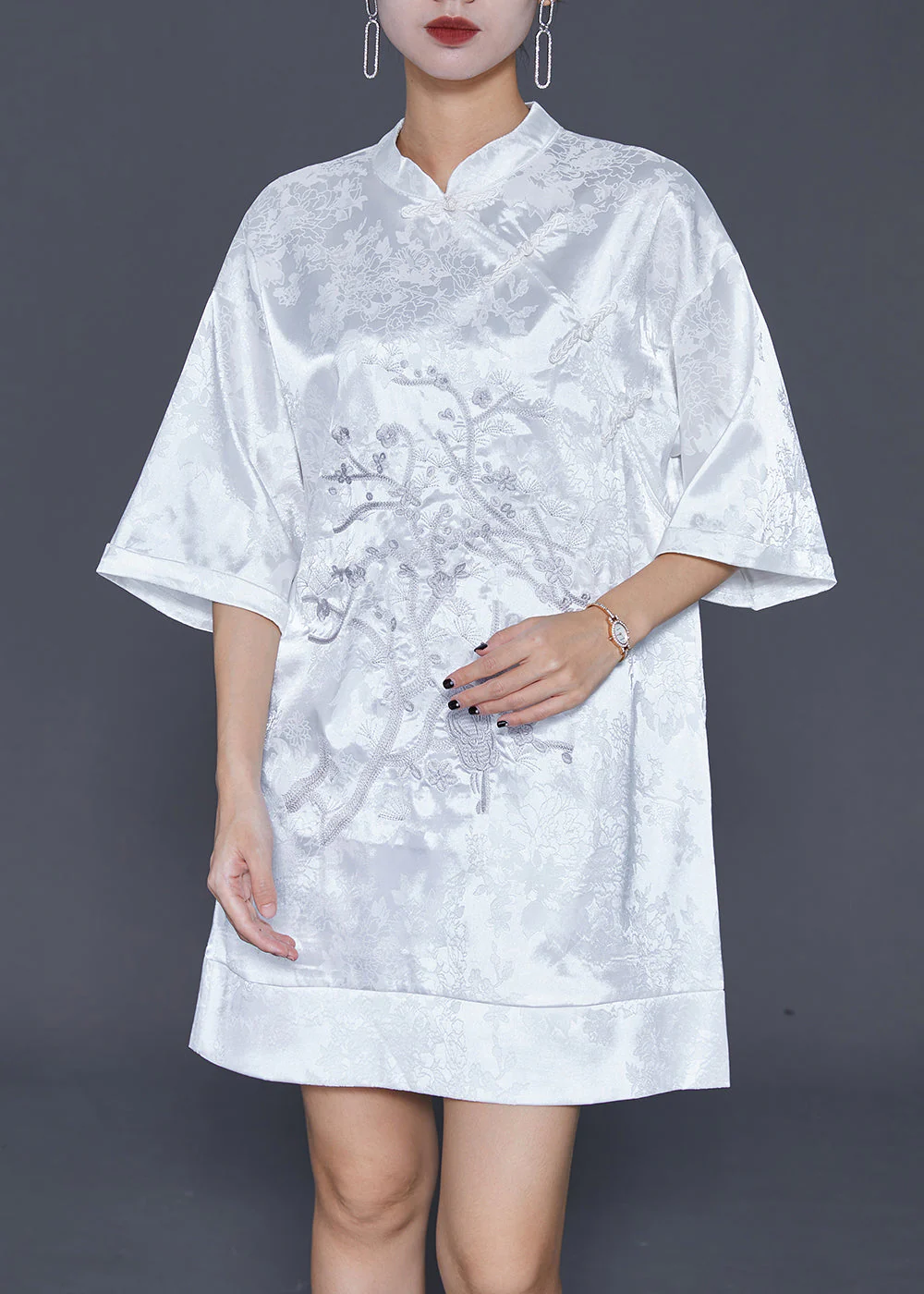 White Jacquard Silk Chinese Style Dress Embroideried Half Sleeve - Image 2