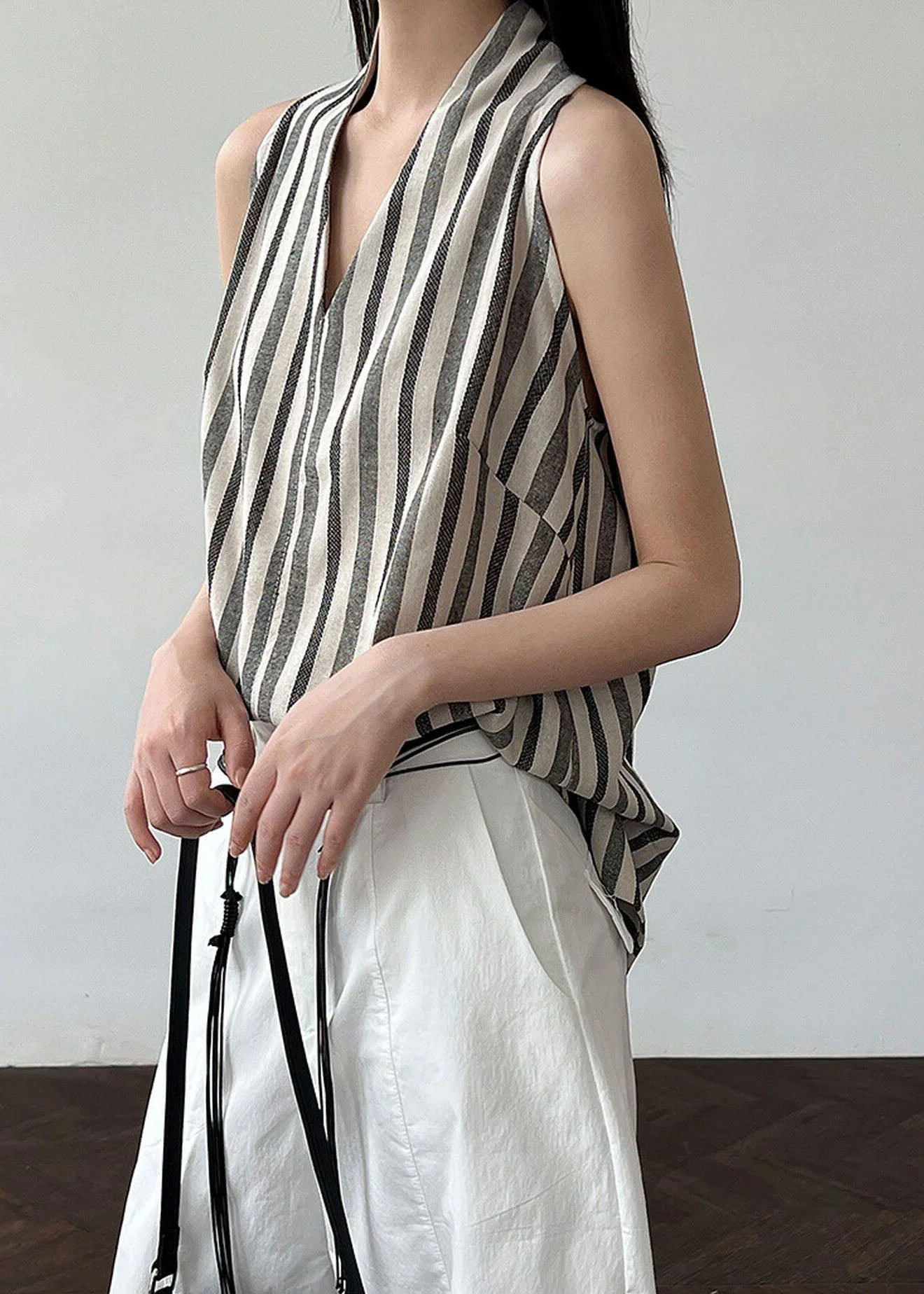 Women Black V Neck Striped Cotton Top Sleeveless - Image 4