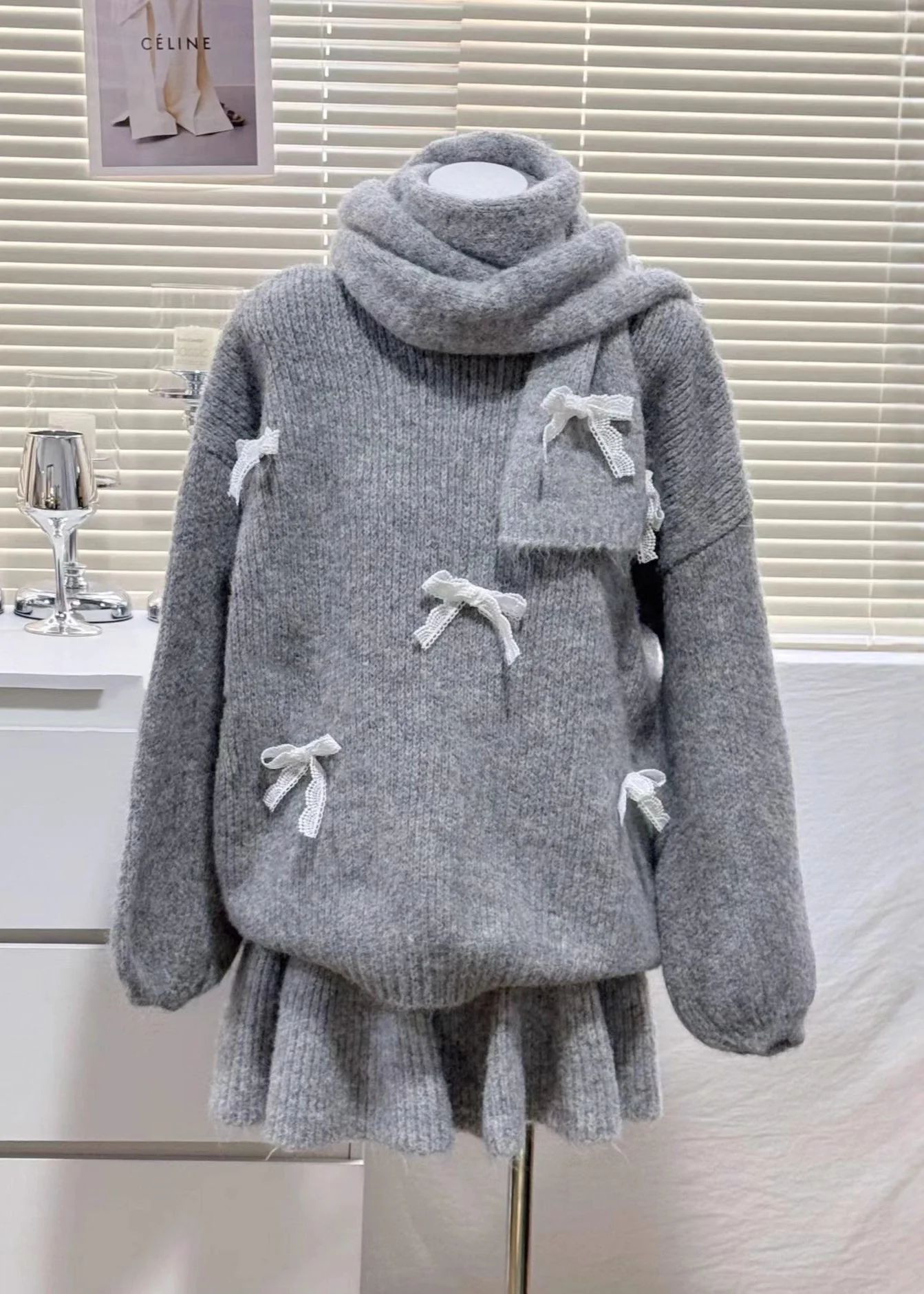 Women Red Oversized Bow Knit Three-Piece Set Winter - Image 3